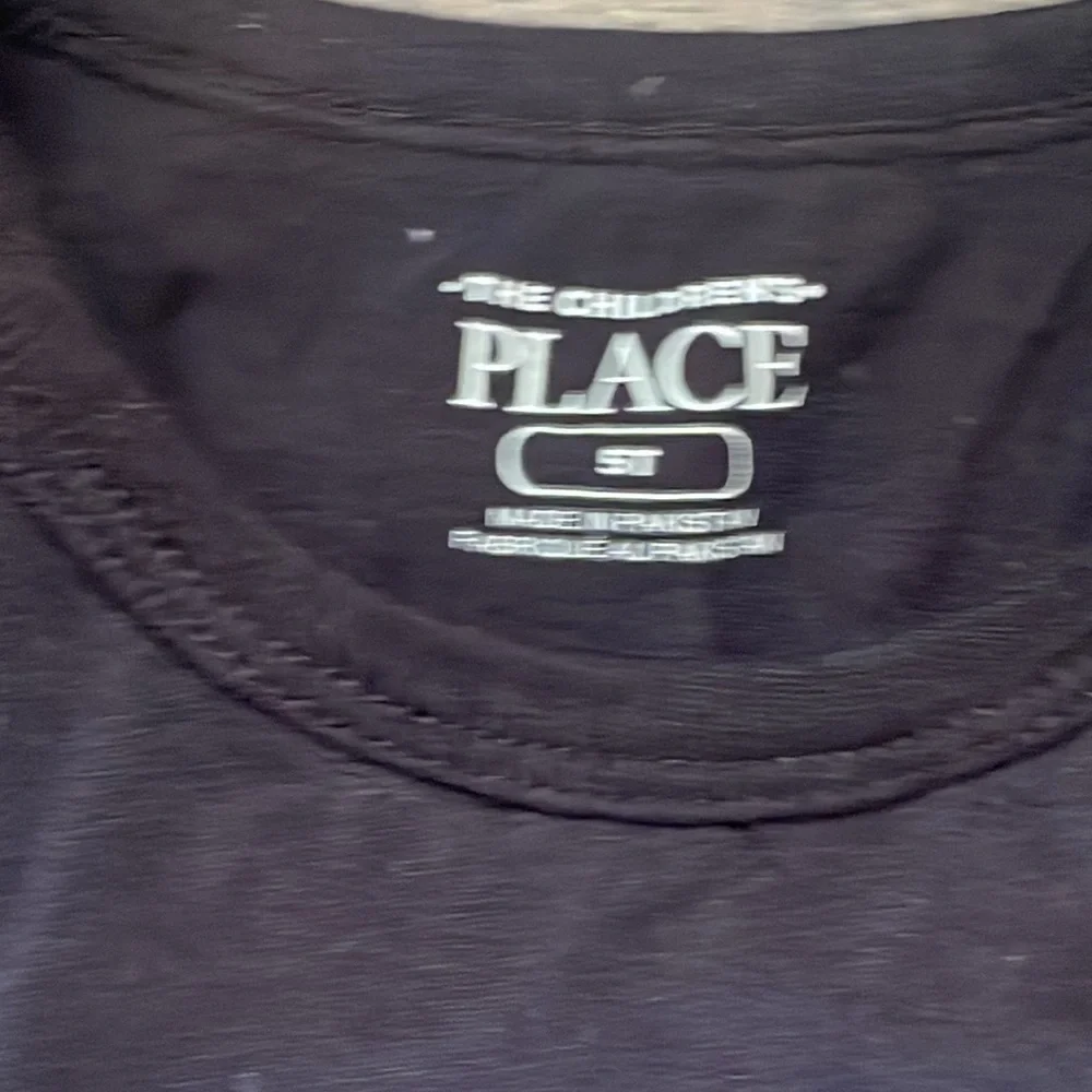 Sz 5T Childrens Place black tee